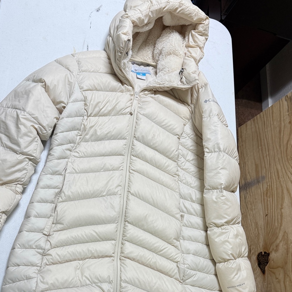 Columbia Women's Off-White Puffer Jacket